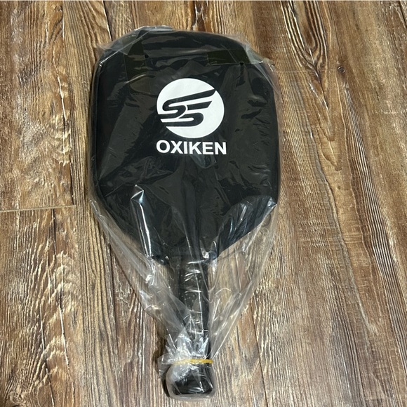Oxiken 10mm Pickleball Paddle USAPA Approved Carbon Fiber 5.5” Handle - Picture 11 of 12